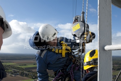 北京凌天成為 美國(guó)Power quick  公司 自動(dòng)升降機(jī) 一級(jí)代理